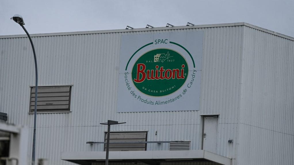 Nestlé ferme l'usine des pizzas contaminées Buitoni en France. [AFP - Denis Charlet]