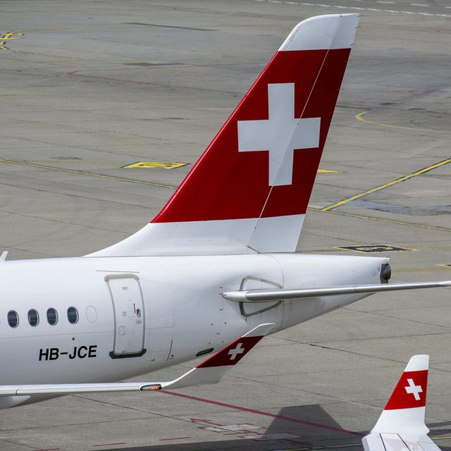 Un premier vol spécial affrété par la Suisse pour rapatrier ses ressortissants est arrivé à Zurich. [keystone - Martial Trezzini]