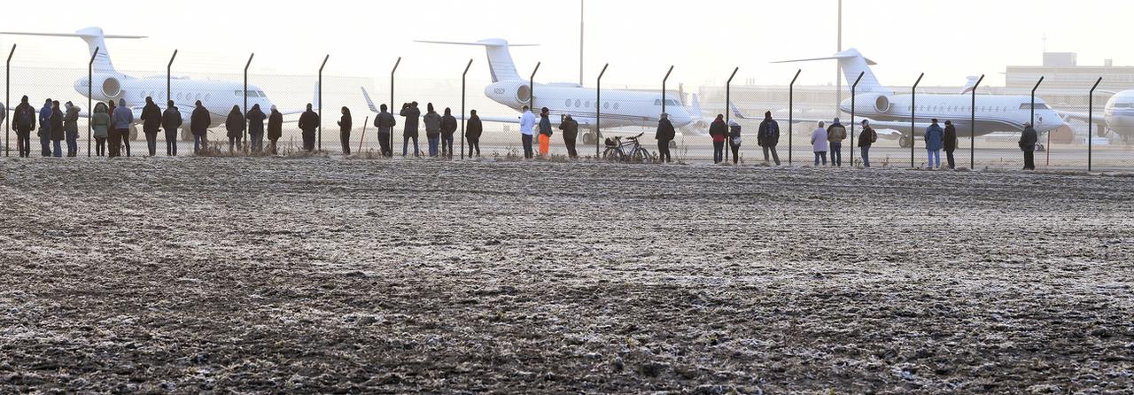 Des jets privés à l'aéroport de Zurich lors du WEF 2020. [Keystone - Walter Bieri]