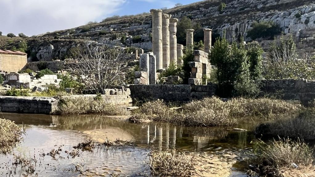 Des ruines du site greco-romain de Cyrène (Shahhat), dans l'est de la Libye, à environ 60 kilomètres à l'ouest de Derna, le 17 septembre 2023. [UGC / AFP - Claudia Gazzini/International Crisis Group]