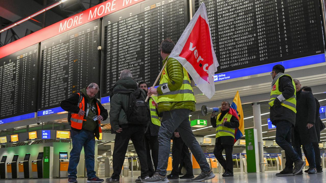 Une grève affecte notamment l'aéroport de Francfort. [Keystone - DPA/Arne Dedert]