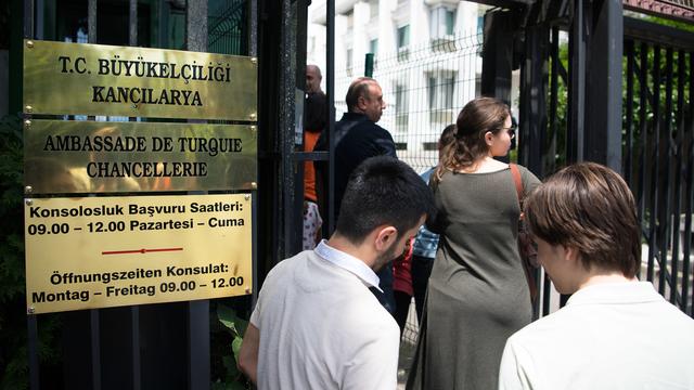 Les Turcs de Suisse ont à nouveau voté pour Kemal Kiliçdaroglu, sauf à Genève. [Keystone - Daniel Teuscher]