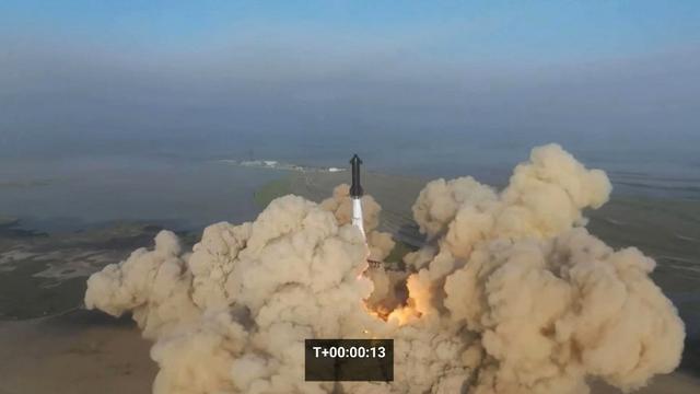 La fusée Starship explose peu après son décollage. [afp - SpaceX]
