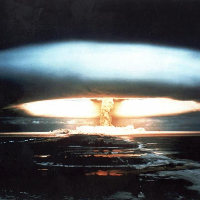 Un essai nucléaire français en 1971. [Keystone/AP]