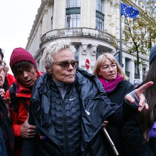 L'humoriste et activiste française Muriel Robin participe à une manifestation condamnant la violence envers les femmes en 2019. [NurPhoto / NurPhoto via AFP - Michel Stoupak]