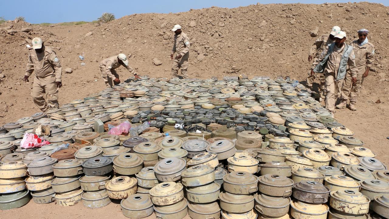 Le Yémen a l'un des taux de contamination par les mines et autres explosifs meurtriers les plus élevés au monde, selon la Croix-Rouge internationale. [Keystone - Najeeb Almahboobi - EPA]