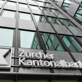 La ZKB (banque cantonale zurichoise) dépasse le milliard de bénéfice pour la première fois. [Keystone - Walter Bieri]