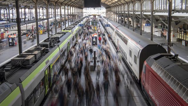 Nombre record d'usagers pour les trains suisses au deuxième trimestre 2023. [KEYSTONE - URS FLUEELER]