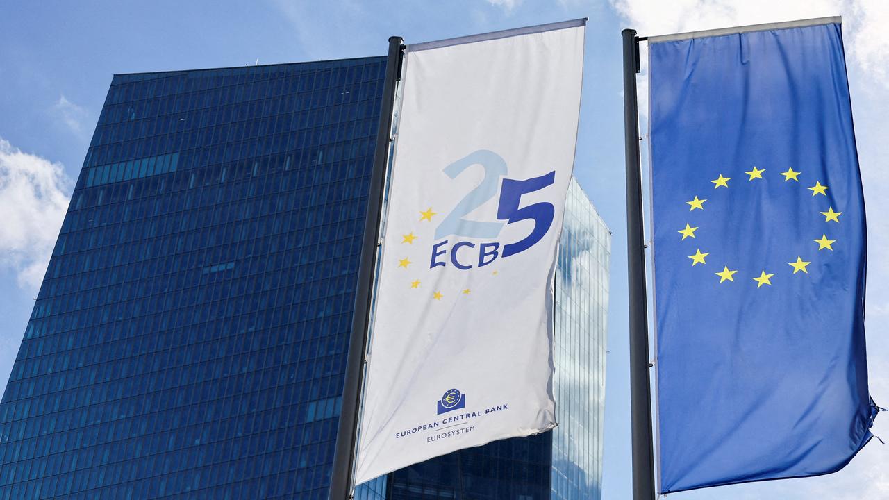 Une photographie des drapeaux de la Banque centrale européenne et de l'Union européenne devant le bâtiment de la BCE à Francfort, le 14 septembre 2023. [reuters - Wolfgang Rattay]