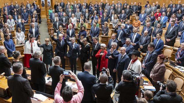 S'il était prévisible que le socialiste bâlois Beat Jans devienne conseiller fédéral mercredi, son élection a confirmé que la formule magique a fait son temps et devrait être rapidement revue, estime la presse suisse. [Keystone - Alessandro della Valle]