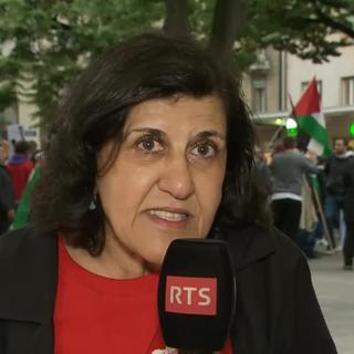 Rania Mahdi, militante palestienne lors d'une manifestation à Genève le 15 mai 2018. [RTS]