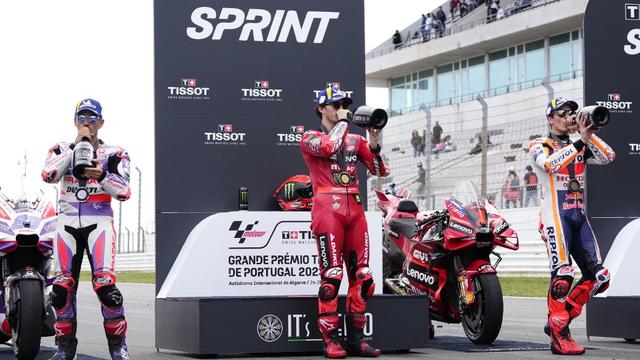 Francesco Bagnaia (au centre) a remporté la première course sprint de l'histoire. [Jose Breton]