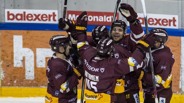 Genève-Servette: y a d'la joie, quand on maîtrise aussi parfaitement la rondelle... [Keystone - Martial Trezzini]