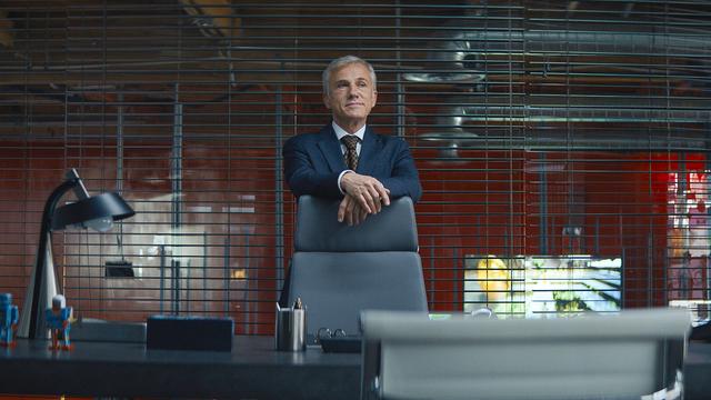 Christoph Waltz dans la série "The Consultant". [Amazon Prime]