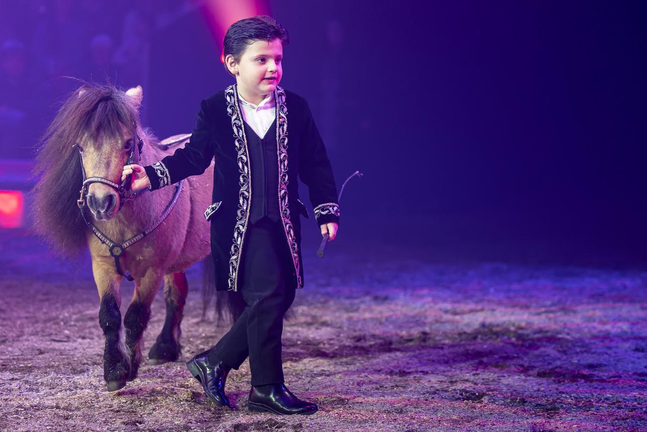 Maycol Junior dans le spectacle 2023 du Cirque Knie. [Keystone - Michael Buholzer]