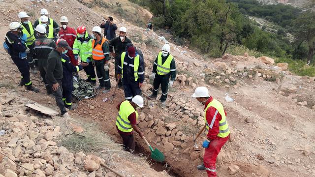 Les fouilles continuent au Maroc pour trouver les derniers survivants. [EPA / Keystone - Mohamed Messara]