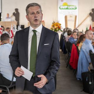Le président du parti UDC Suisse, Marco Chiesa, lors de son discours lors de l'assemblée des délégués de l'UDC le samedi 1er juillet 2023 à Küssnacht am Rigi (SZ). [Keystone - Urs Flueeler]