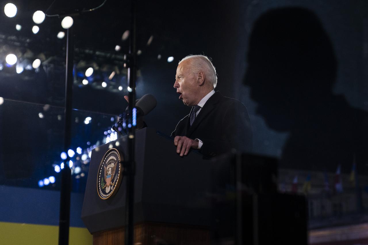 Poutine se croyait "dur" mais s'est heurté à la "volonté de fer de l'Amérique", dit Biden [AP Photo/ KEYSTONE - Evan Vucci]