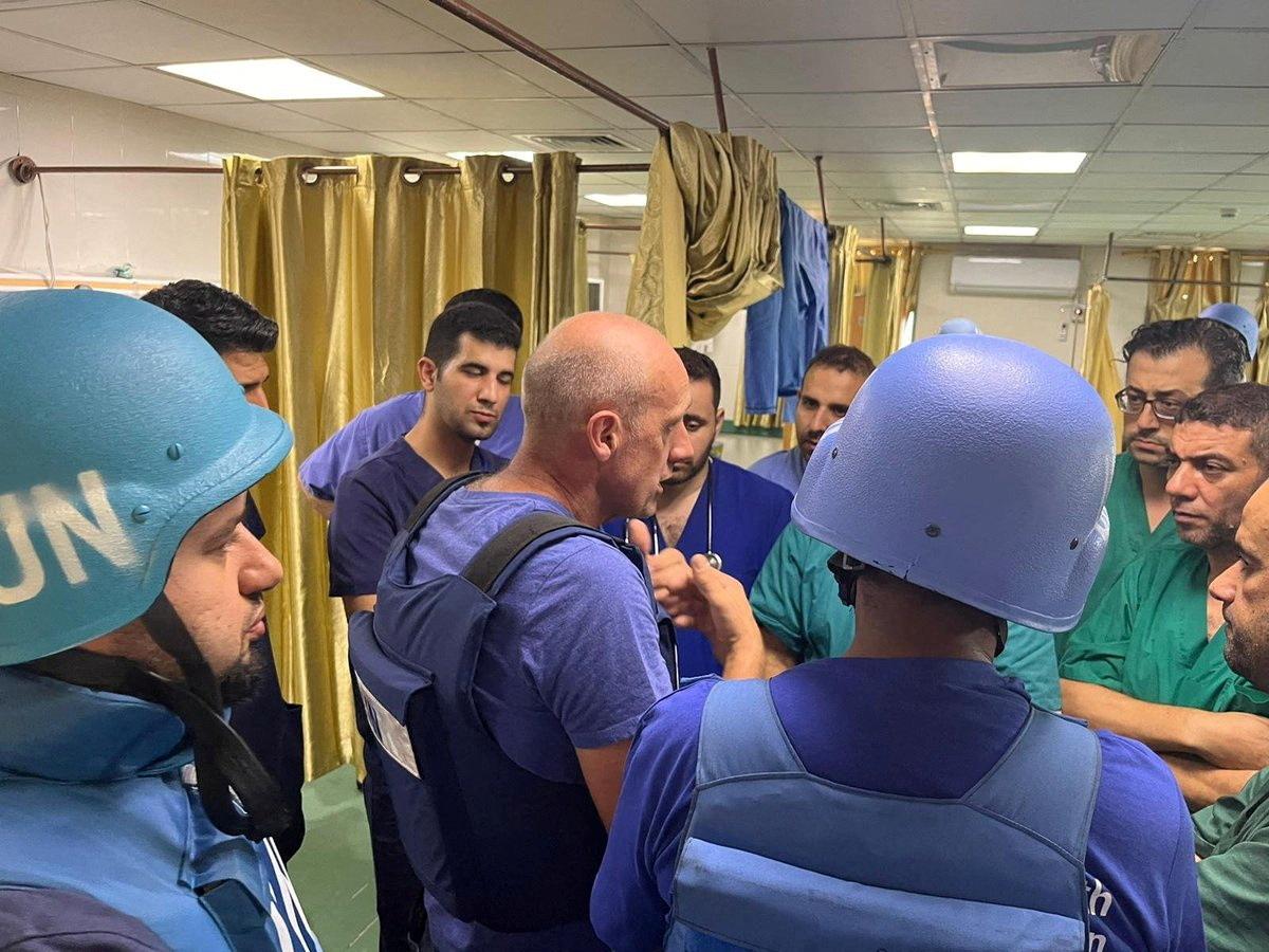 Une équipe de l'OMS dans l'hôpital al-Shifa. [Reuters - WHO]