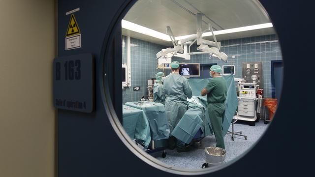 Un bloc opératoire à l'Hôpital du Valais, à Sion. [Keystone - Aline Staub]