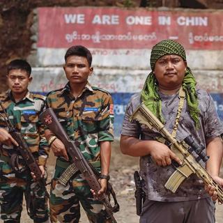"Birmanie: la résistance Chin" (2023) est un documentaire ARTE qui parle de l'autodéfense armée du peuple Chin, depuis le coup d'État militaire de février 2021 en Birmanie. [Arte.tv - Thomas Blanc/Antoine Védeilhé]