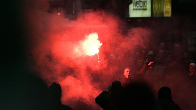 Des hooligans lors d'un match à Bâle en 2004. Image d'illustration. [Keystone - Patrick Straub]