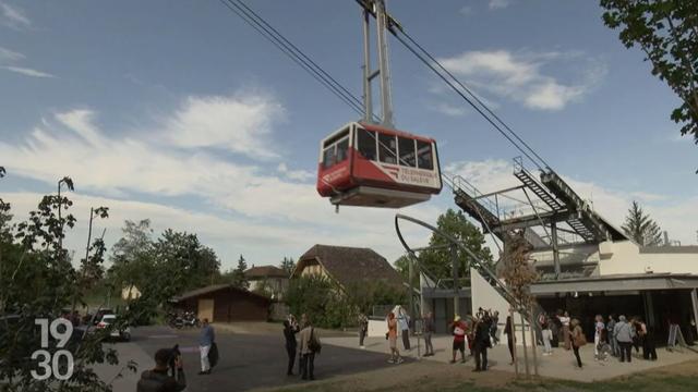 Après deux ans de travaux, le téléphérique du Salève, aux portes de Genève, est à nouveau en service. [RTS]