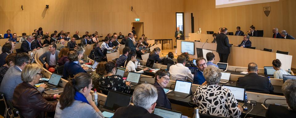 Les députés vaudois en séance à Lausanne le 27.09.2022. [Keystone - Jean-Christophe Bott]