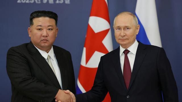 Lors de sa visite en Russie, Kim Jong-un a affiché son soutien à la Russie et à son président, Vladimir Poutine. [Reuters - Sputnik/Vladimir Smirnov]