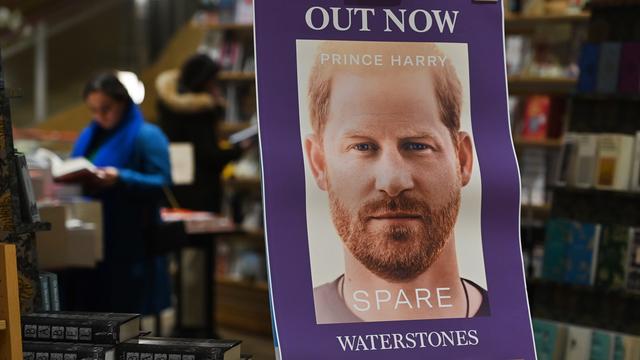 Le livre du prince Harry "Spare", dans une librairie de Londres, le 10 janvier 2023. [EPA/ Keystone - Andy Rain]