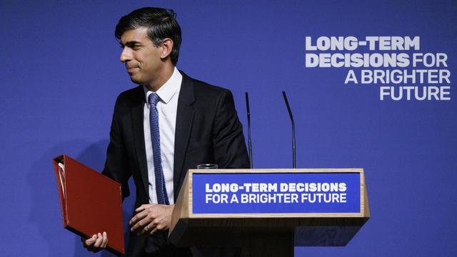 Le Premier ministre Rishi Sunak essaye de placer le Royaume-Uni au coeur des innovations en intelligence artificielle avec la "IA Conference" à Bletchley Park (1-2 novembre 2023). [Keystone/EPA - Tolga Akmen]