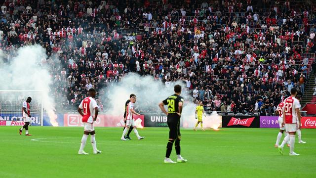 Les joueurs n'ont pas pu reprendre la rencontre. [Olaf Kraak]