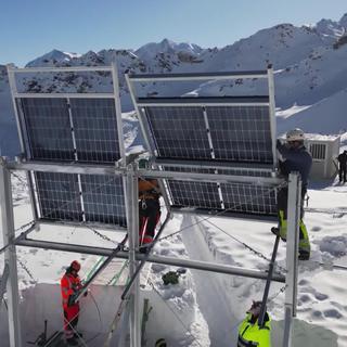 En Valais, les installations du parc solaire d’Hérémence entrent dans leur phase de test