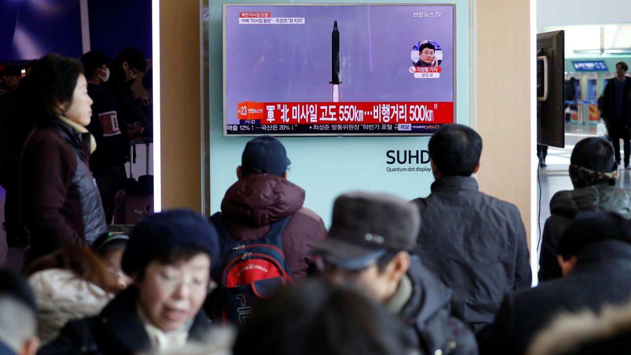 Un écran de télévision montre un essai de missile nord-coréen, à Séoul, en Corée du Sud, le 12 février 2017. [Reuters - Kim Hong-Ji]