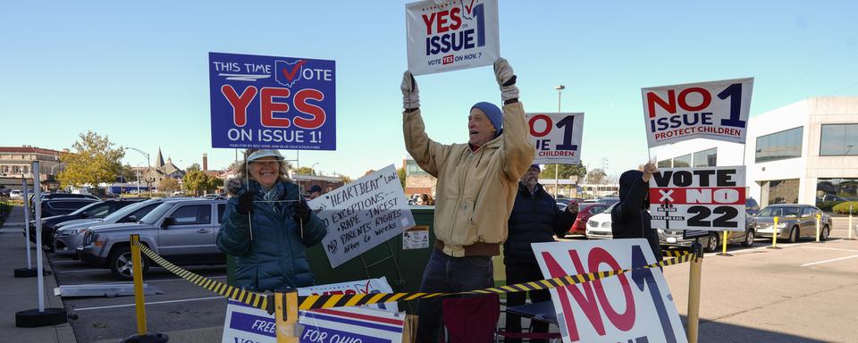 La population de l’Etat américain de l’Ohio vote pour déterminer l’avenir de l'avortement. [AP Photo/Keystone - Carolyn Kaster]