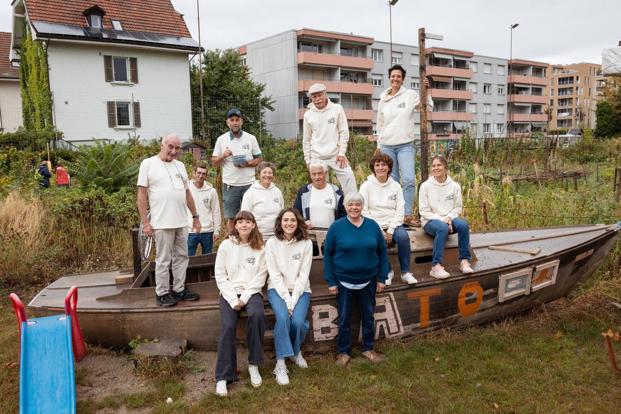 Une partie de l’équipage de Côté jardin : Jean-Pierre, Guillaume, Christophe, Lou, Isabelle, Garance, Nicolas, Jacques, Véronique, Maryline, Pauline et Nicole. [Guillaume Perret]