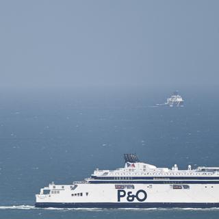 Un ferry spécialisé dans le sauvetage de bateaux dans la Manche (image d'illustration). [AFP - Sameer Al-Doumy]