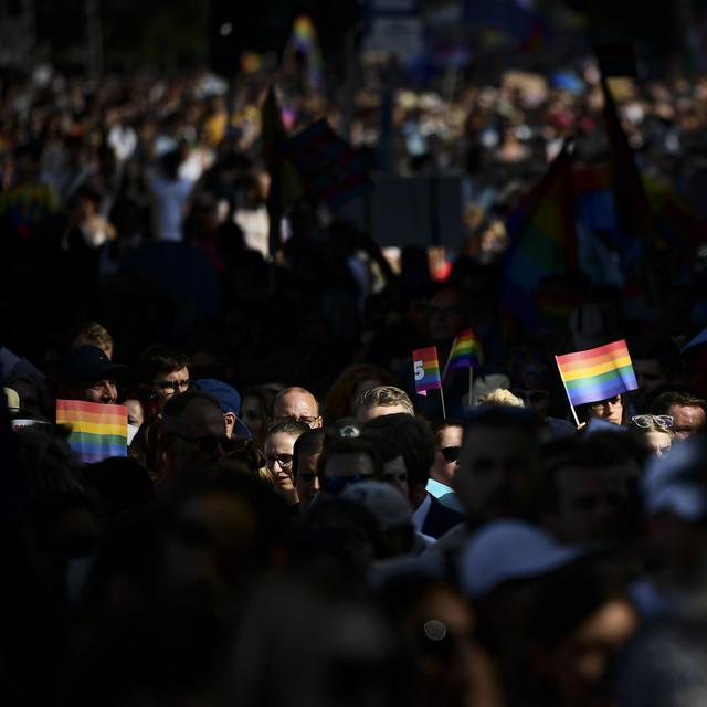 La Hongrie d'extrême-droite de Viktor Orban lutte contre la sécurité et les droits des personnes membres de la communauté LGBTQI+. [Keystone/AP Photo - Anna Szilagyi]