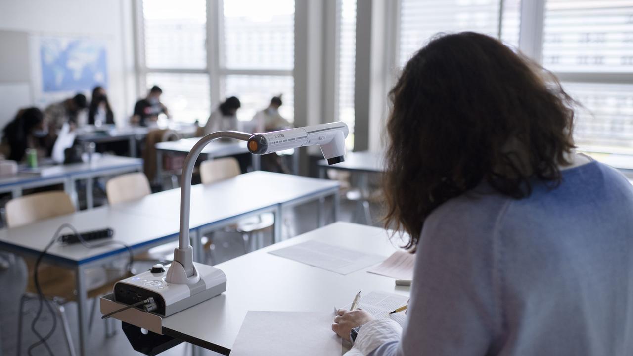 La violence contre les enseignants dans les écoles jurassiennes est généralisée [Keystone - Christian Beutler]