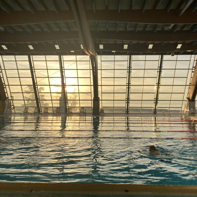 La piscine du Nid-du-Crô à Neuchâtel. [RTS - Deborah Sohlbank]