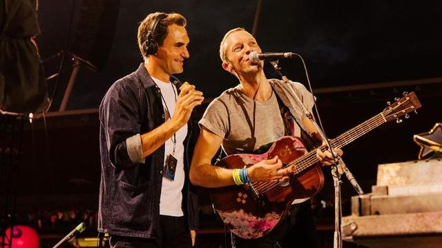 Coldplay a invité Roger Federer à les rejoindre sur scène, lors de leur deuxième concert à Zurich. [Roger Federer - Instagram]