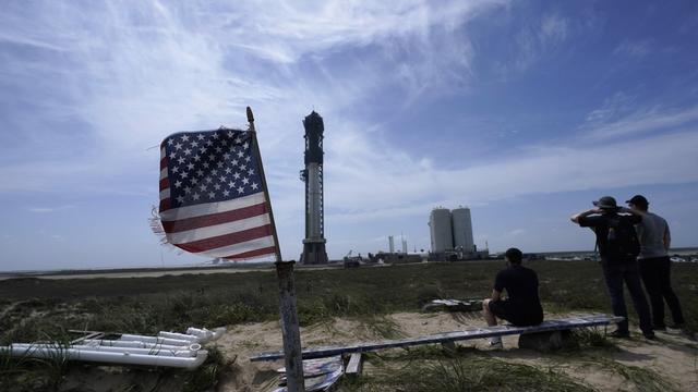 SpaceX vise un premier vol test de la plus grande fusée du monde, Starship, lundi 17 avril 2023. [AP/Keystone - Eric Gay]