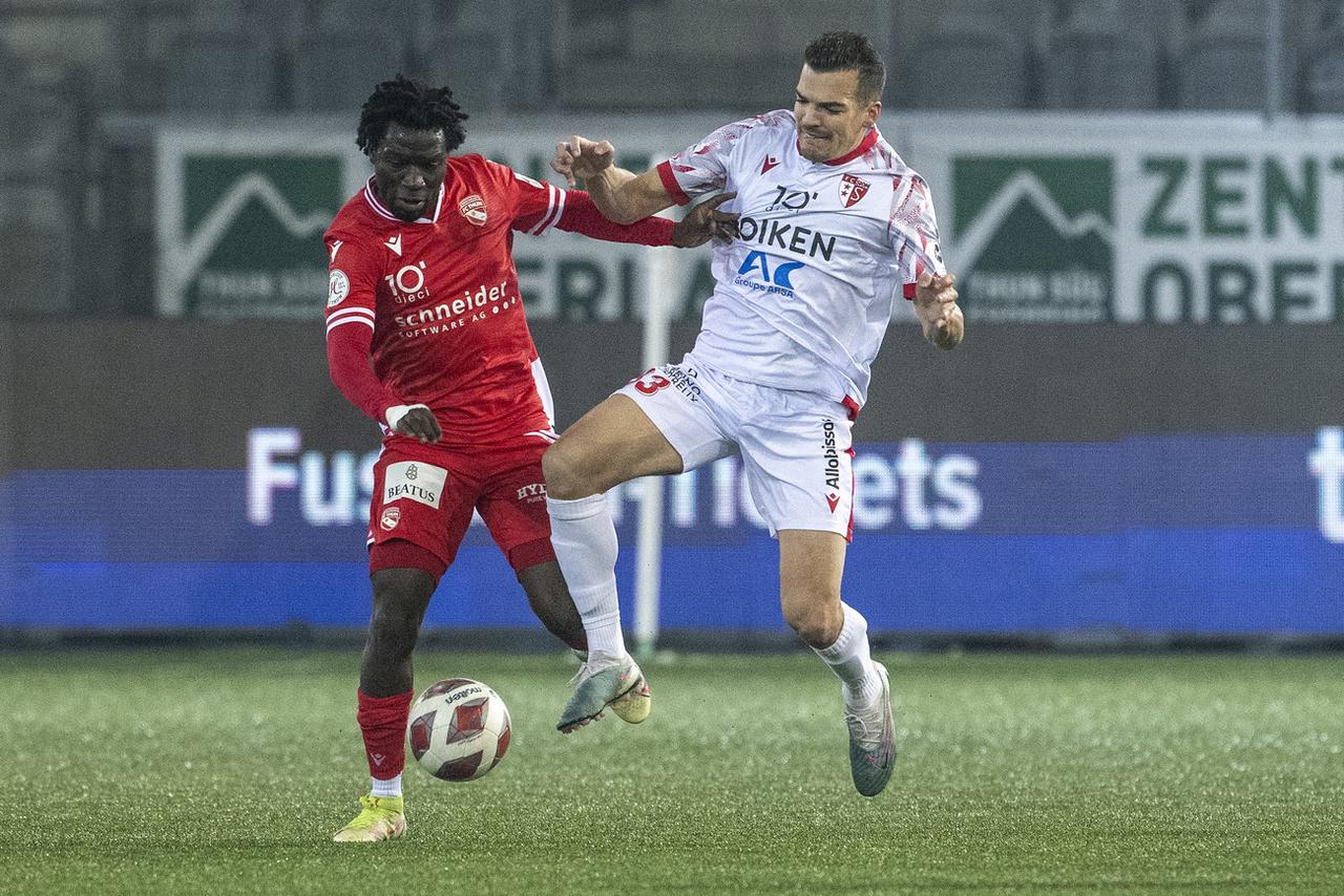 Le FC Sion de Kevin Bua (droite) et le FC Thoune de Koro Koné (gauche) n'ont pas réussi à se départager.