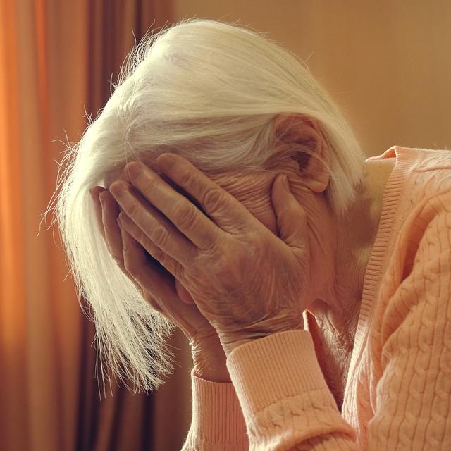 Les personnes âgées sont aussi victimes de violences conjugales. [Depositphotos]