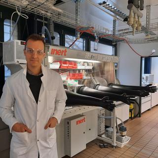 Jeremy Luterbacher, professeur au Laboratoire des procédés durables et catalytiques et cofondateur de Bloom Biorenewables. [RTS - Sarah Dirren]
