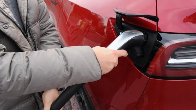 Le déploiement des bornes de recharge rapide peine à se développer sur les autoroutes [BSIP via AFP - Pascal Bachelet]