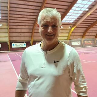 Alain Peeters, responsable infrastructures au club de tennis Fair Play de Puidoux. [RTS - Emilien Verdon]