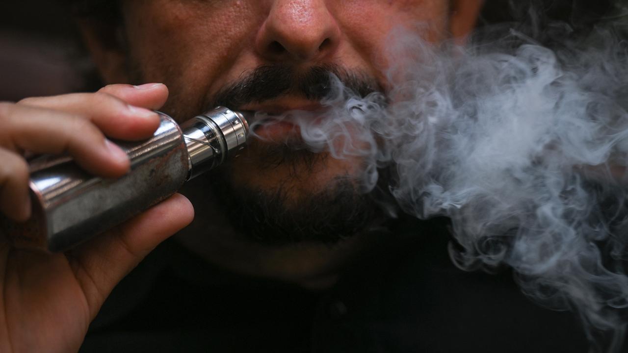 Les vapoteuses seront soumises à l'impôt sur le tabac [AFP - Artur Widak]