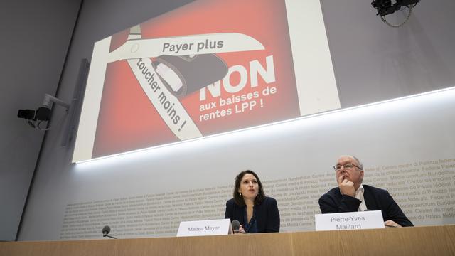 Les référendaires en conférence de presse à Berne, 31.03.2023. [Keystone - Anthony Anex]