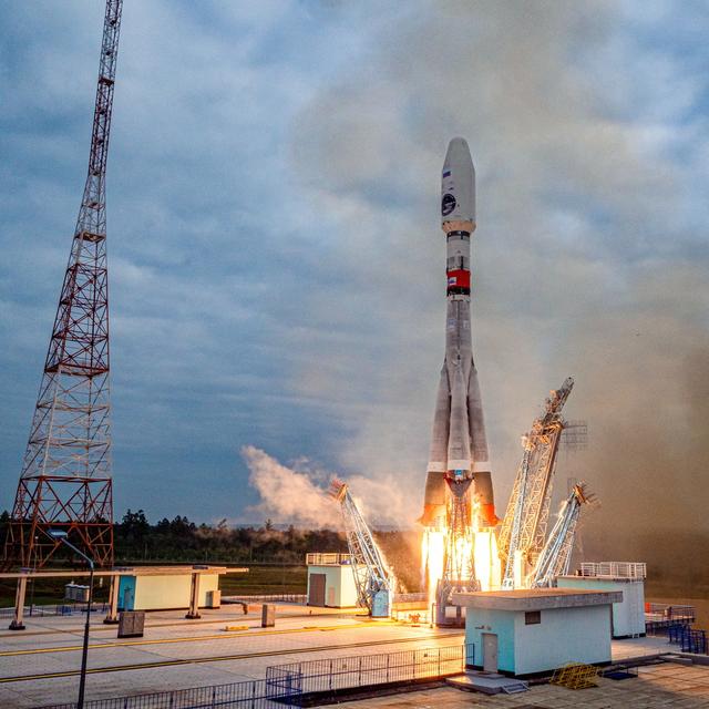 La fusée russe Soyuz2.1b a été lancée dans l'espace avec l'atterrisseur lunaire Luna-25. [Keystone/EPA - Roscosmos State Space Corporation]